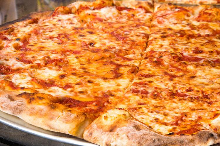 Pizza hakkında ilginç bilgiler Dünyanın en büyük, en uzun, en pahalı
