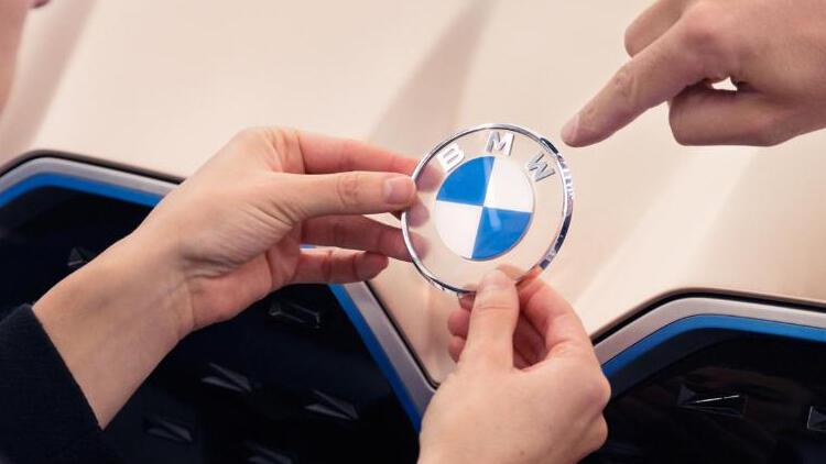 BMW'nin yeni logosu