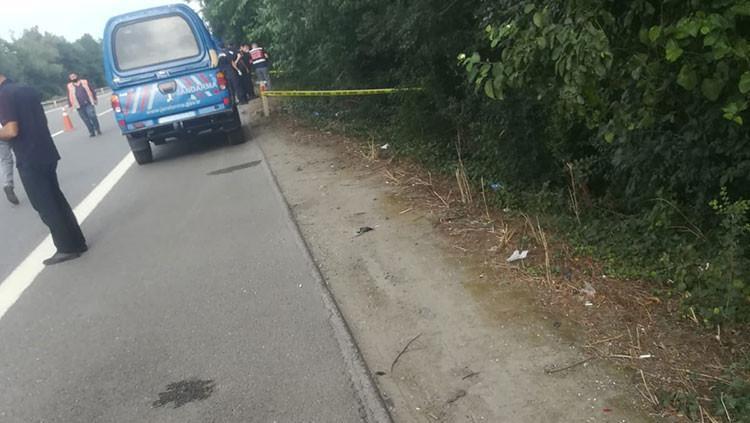 Başına vurularak öldürülmüş! Cesedi yol kenarında bulundu