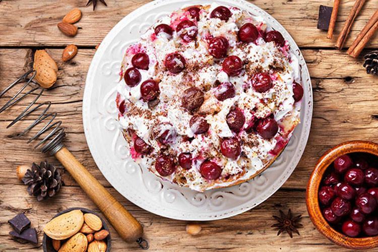Vişneli pasta nasıl yapılır? Evde vişneli pasta yapımı için kolay tarifi