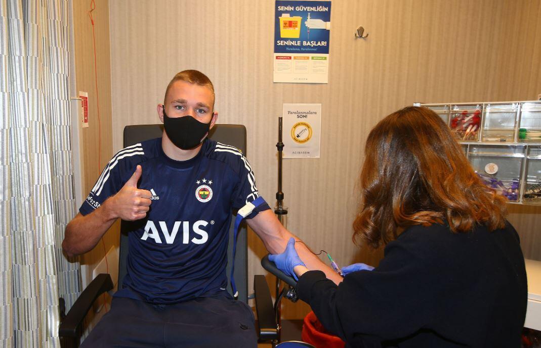 Η νέα μεταφορά Attila Szalai στην Fenerbahçe πέρασε τον έλεγχο υγείας