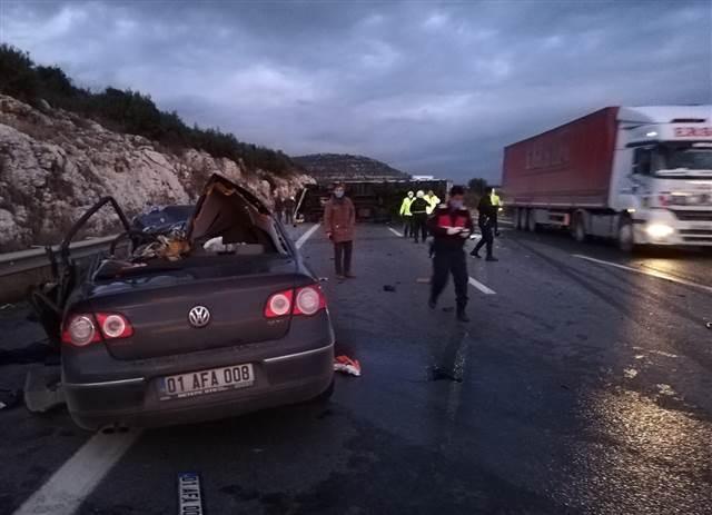 Mersin'de kamyon ve otomobil çarpıştı: 5 ölü - Resim: 0