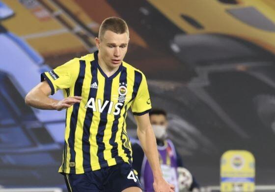 Η νέα μεταφορά της Fenerbahçe Attila Szalai έκανε το ντεμπούτο της, παρομοιάστηκε με το θρυλικό όνομα!