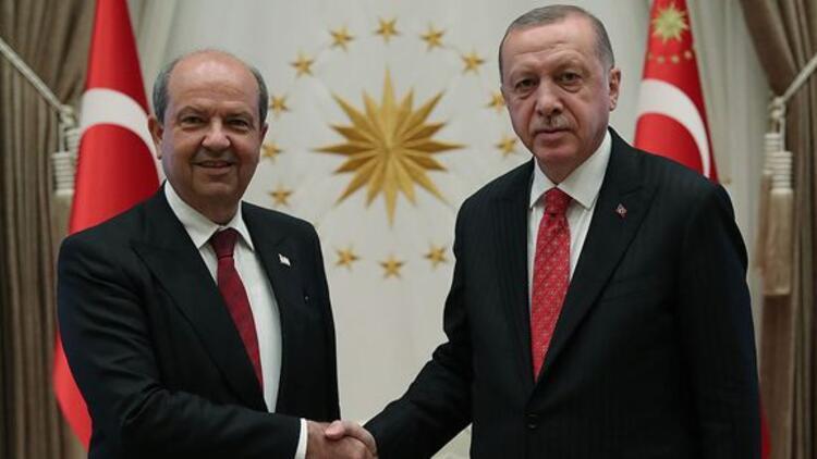 Ο Πρόεδρος Ερντογάν συναντά τον Πρόεδρο της ΤΔΒΚ Τατάρ