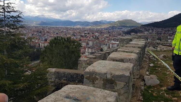 Burdur Da Bicakli Dehset 17 Yasindaki Kiz Olduruldu Son Dakika Haberleri Internet