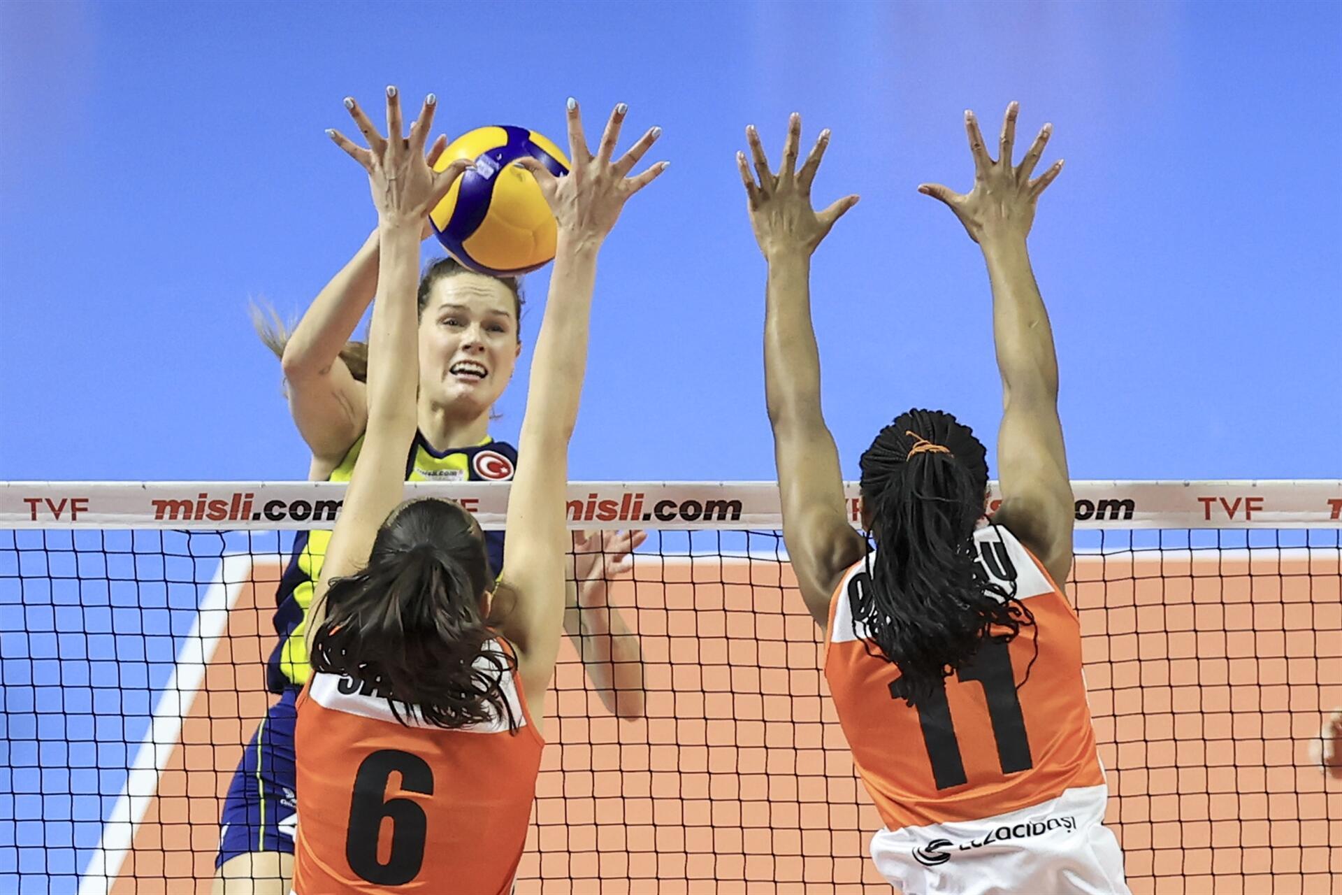 Fenerbahce Opet Ile Eczacibasi Vitra Final Icin Parkeye Cikacak Spor Haberleri Voleybol