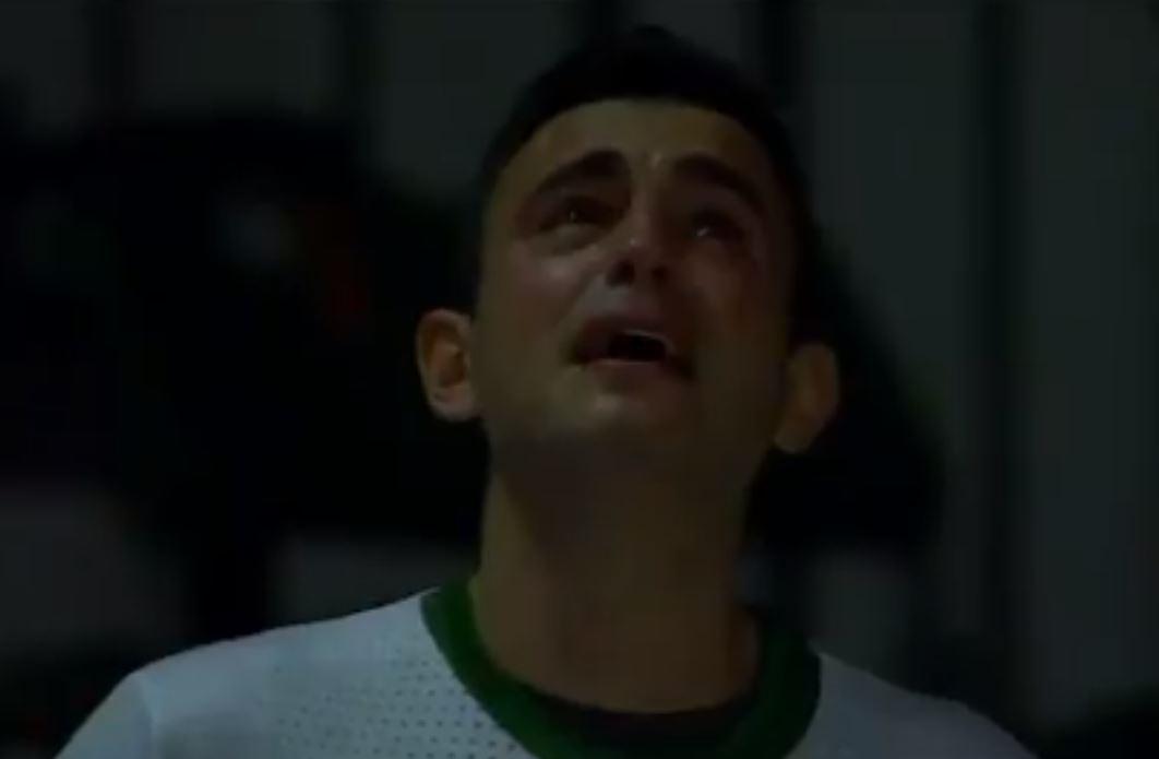 Ender Arslan ended his career with tears