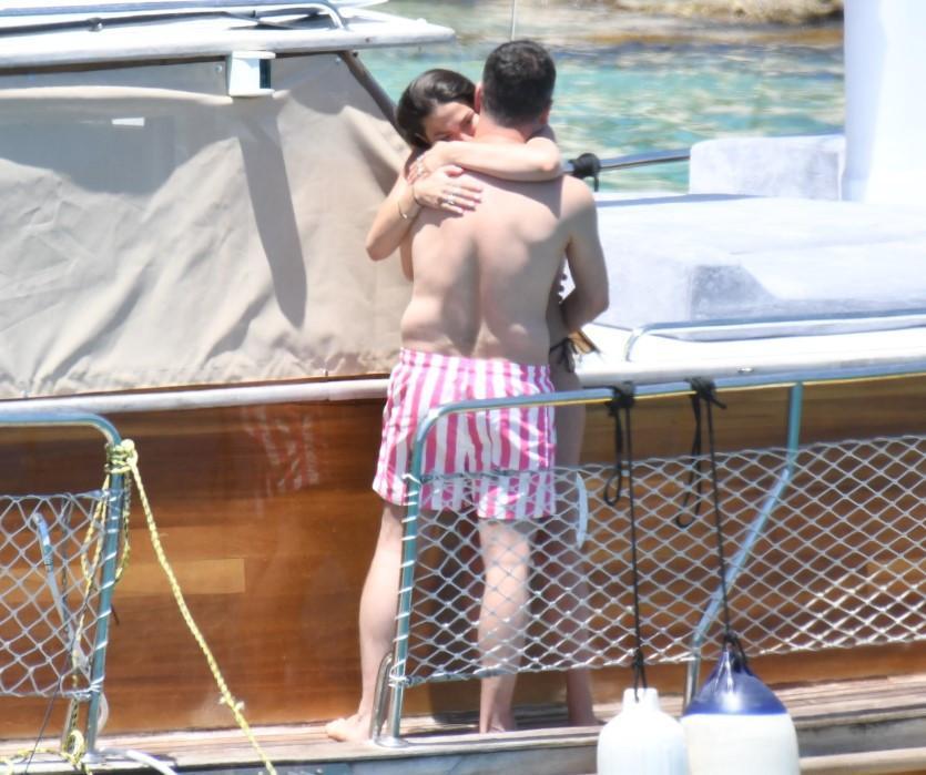 Demet �zdemir ve O�uzhan Ko�'un a�k teknesi!