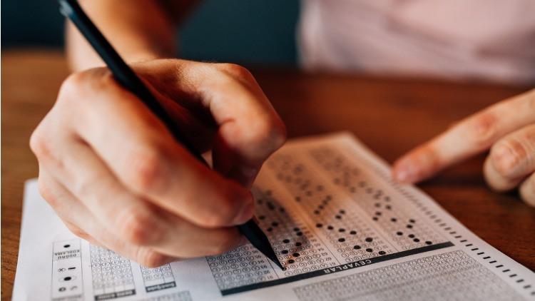 Sinav Saati Ve Gununde Sokaga Cikma Yasagi Var Mi Tyt Ayt Ydt 2021 Yks Ye Veliler Gelebilecek Mi Yasaktan Muaf Mi Son Dakika Haber