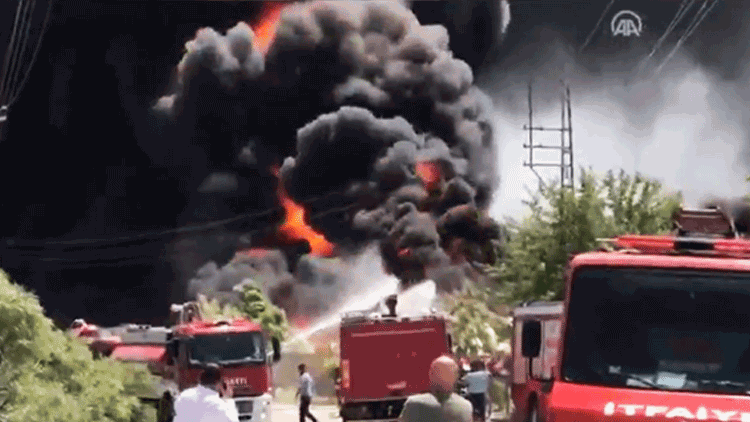 Son dakika... Gaziantep'te depoda büyük yangın - Son Dakika Haberleri İnternet