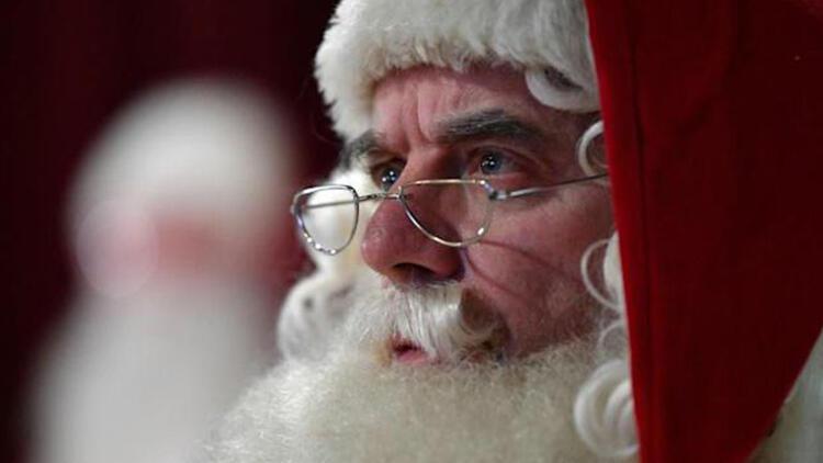 Antalyalı Noel Baba'nın kemiği Amsterdam'a defnedildi