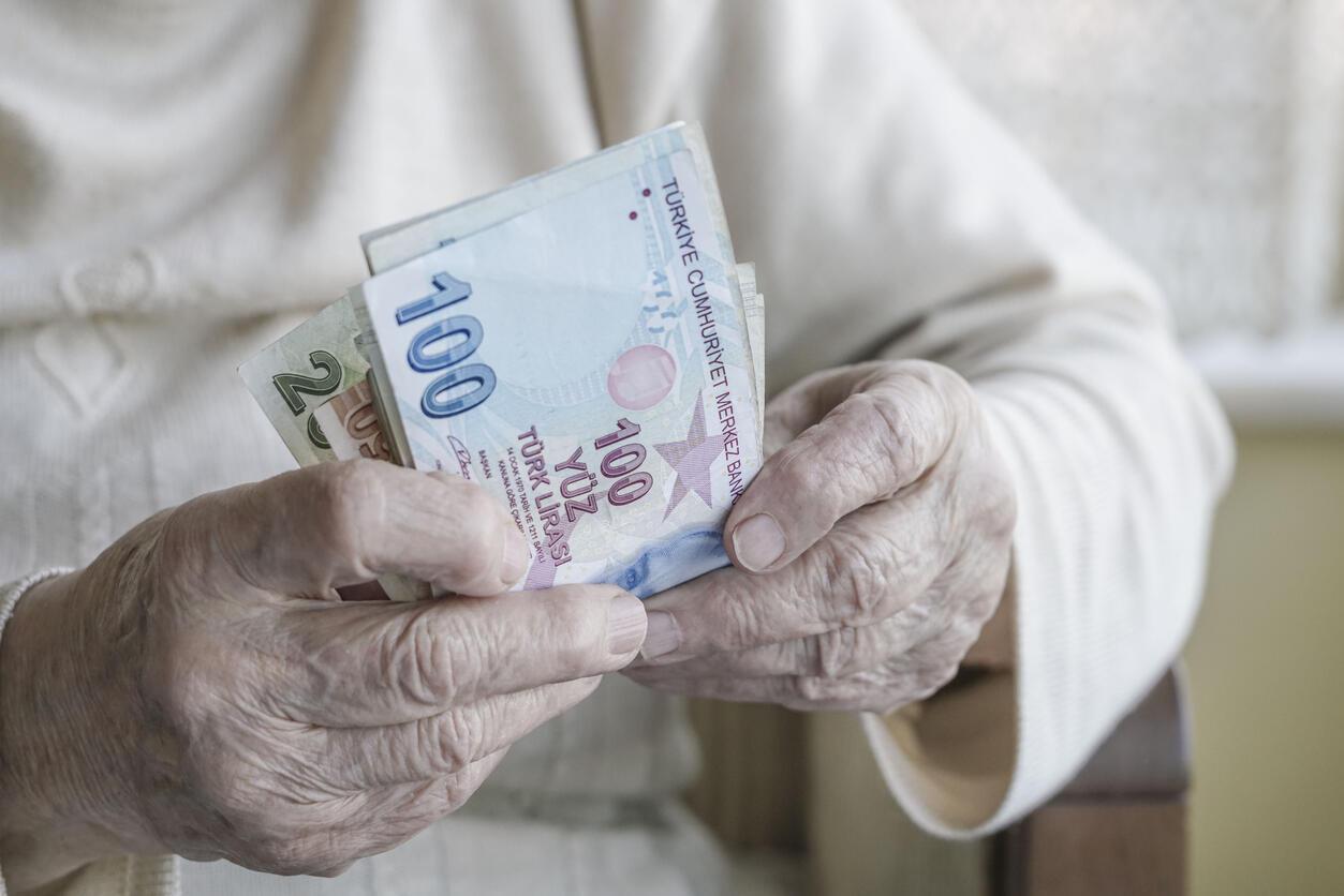 Eyt Son Durum Emeklilikle Yaşa Takılanlarda Gelişmeler Hız Kazandı Kimler Emeklilikte Yaşa