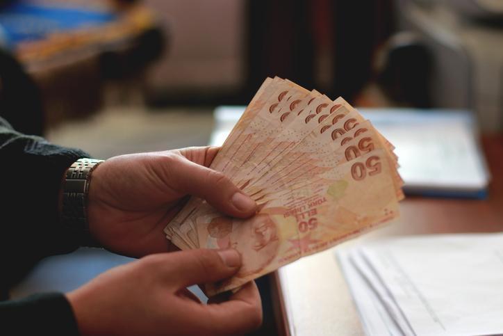 EYT SON DURUM: Emeklilikte yaşa takılanlar hakkında Bakan Bilginden açıklama EYT SON DURUM: Emeklilikte yaşa takılanlar hakkında Bakan Bilginden açıklama