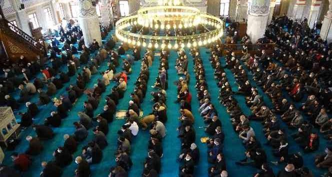 CUMA NAMAZI SAATİ 27 Mayıs 2022: Cuma namazı saat kaçta, ne zaman Diyanet ile İzmir, Ankara, İstanbul ve il il cuma namazı vakitleri CUMA NAMAZI SAATİ 27 Mayıs 2022: Cuma namazı saat kaçta, ne zaman Diyanet ile İzmir, Ankara, İstanbul ve il il cuma namazı vakitleri
