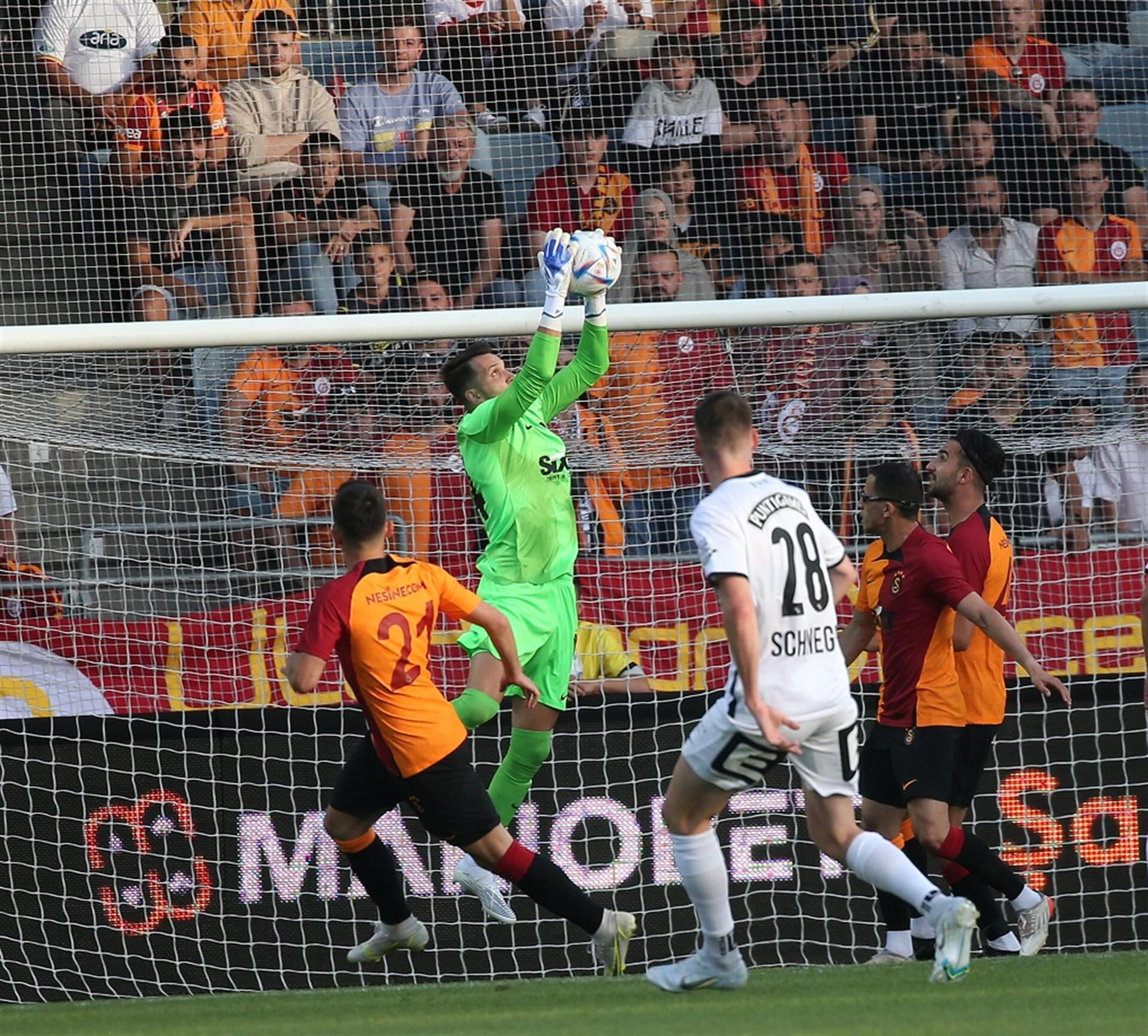 sturm graz galatasaray maçından en özel fotoğraflar son dakika spor