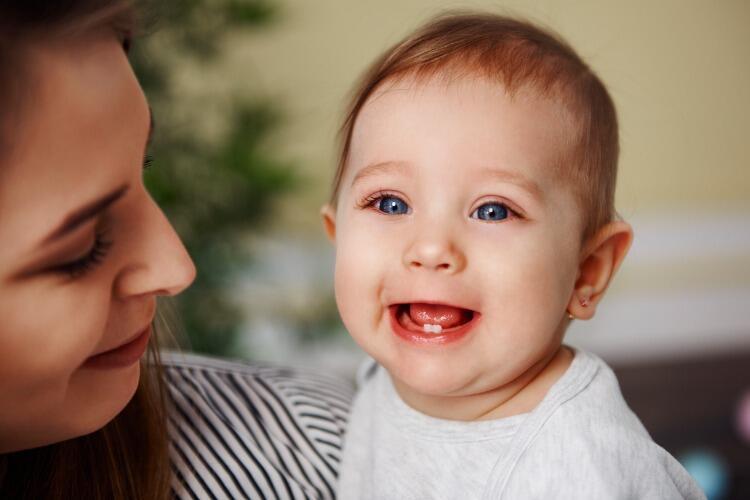 Bebekler ne zaman diş çıkarır? Bebeklerde diş çıkarma belirtileri