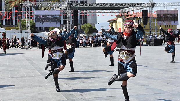 9 Eylül İzmir’in Kurtuluşu ile ilgili sözler 2022:  100. yılında İzmir’in kurtuluşu en güzel mesajlar ile kutlanıyor