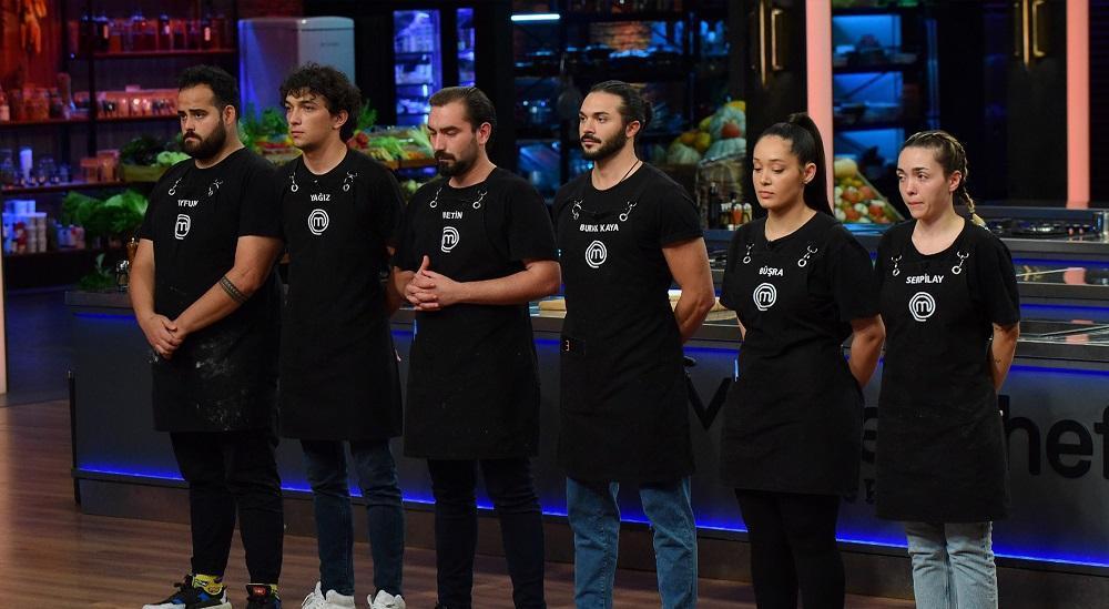 MASTERCHEF KİM ELENDİ | MasterChef elemesinde bir sürpriz daha... Favori isim yarışmaya veda etti... Peki MasterChefte dün akşam (30 ekim) elemesi