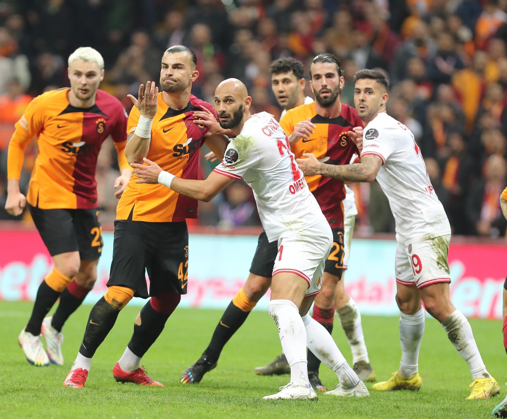 Galatasaray-Antalyaspor Maçından En özel Fotoğraflar! - Spor Haberleri