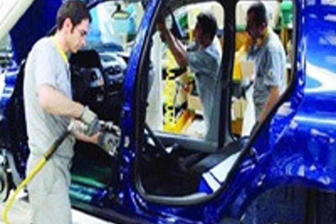 Otomotiv yeniden canlanıyor