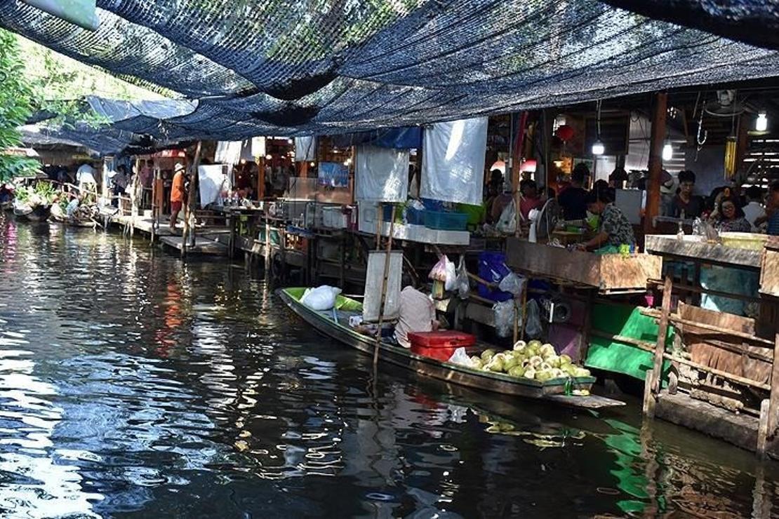 Tayland'ın sıra dışı yüzen pazarları