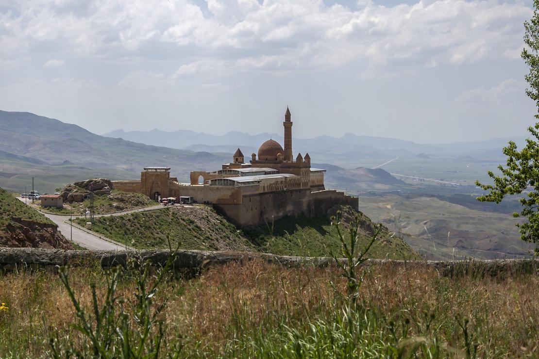 Doğu Anadolu’nun masalsı İshak Paşa Sarayı