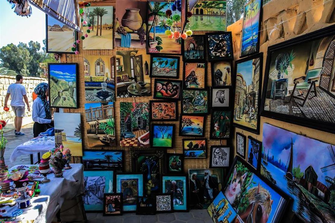 Mısır'ın sanat köyü turistlerden büyük ilgi görüyor