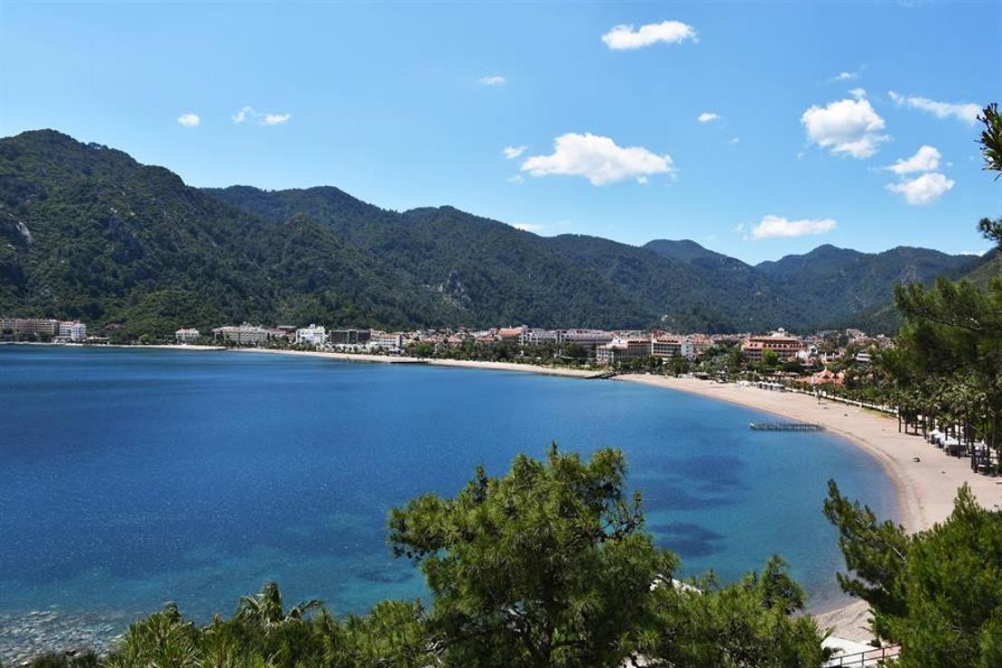 Seyahat kısıtlamasının kaldırılması turizmcileri sevindirdi
