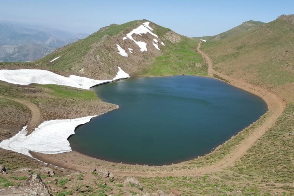 Bingöllü dağcılardan, Gerindal Krater Gölü'ne keşif yürüyüşü