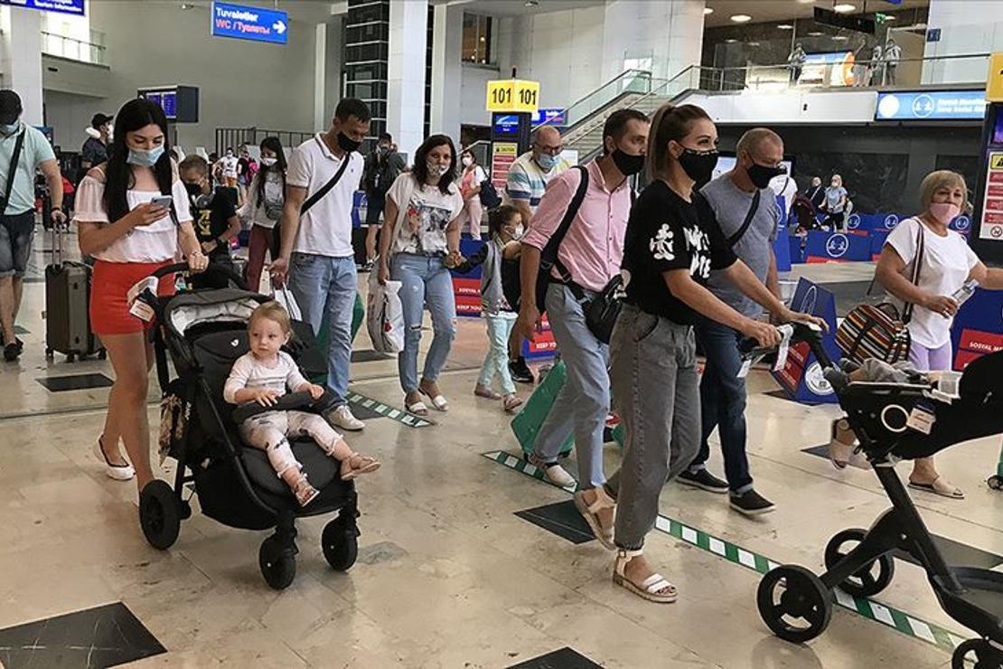 Antalya'ya gelen yabancı turist sayısı 2 milyona yaklaştı