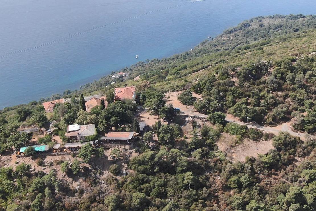 Büyükada'daki Aya Yorgi Kilisesi'ne tırmanışa koronavirüs engeli
