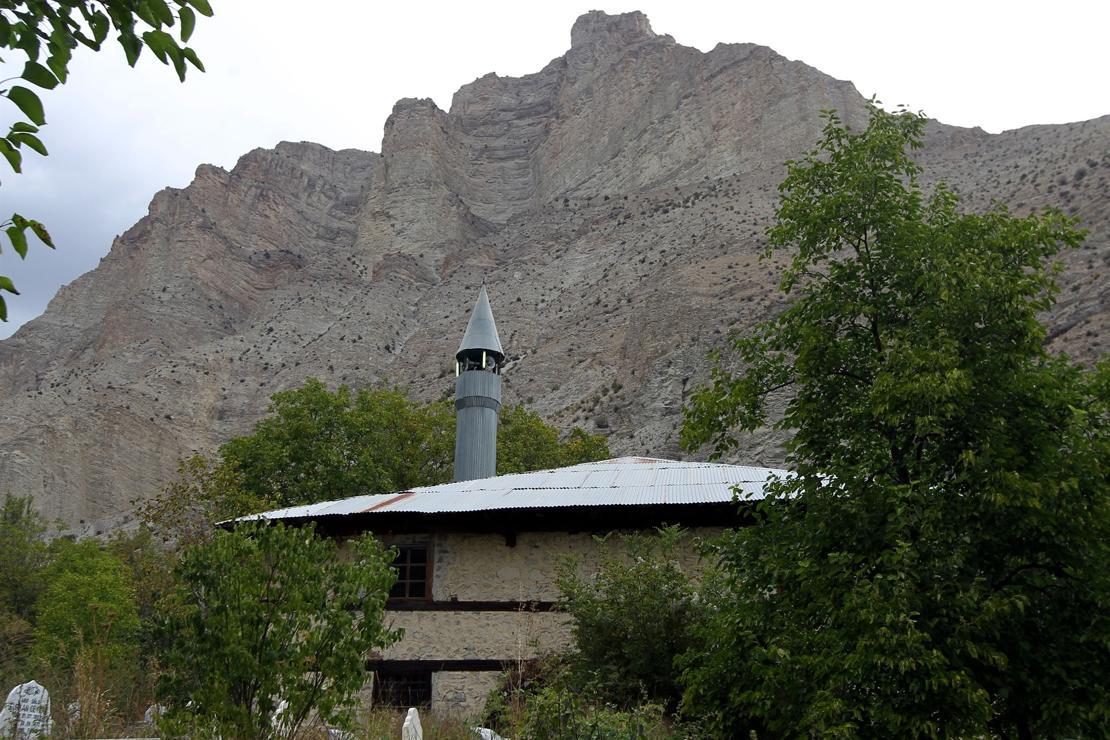 Kültür ve medeniyet şehrinin 'çivisiz cami'si asırlardır ihtişamını koruyor