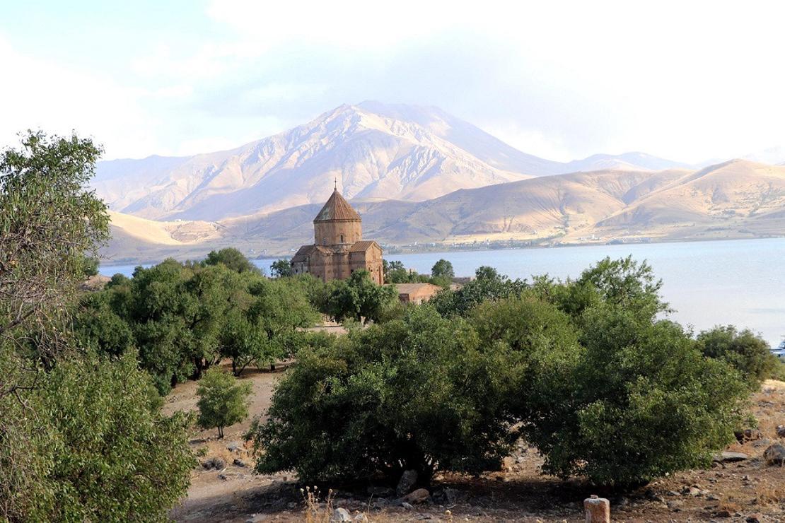Akdamar Adası'nın ziyaretçisi pandemi nedeniyle azaldı