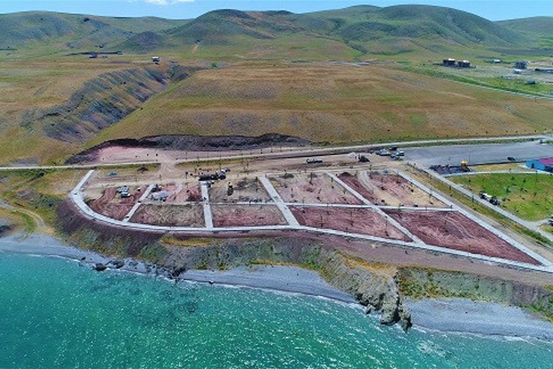 Van Gölü’nün ’mavi bayraklı’ plajına ikinci etap geldi