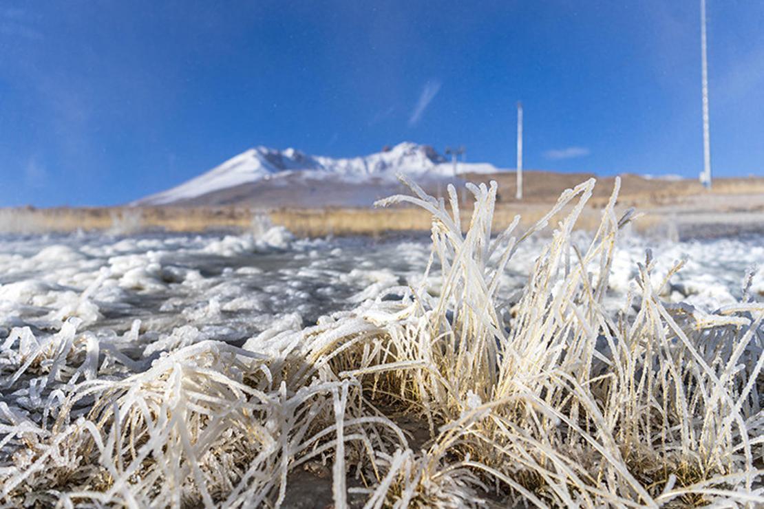 Erciyes'te kayak sezonu için suni karlama yapıldı