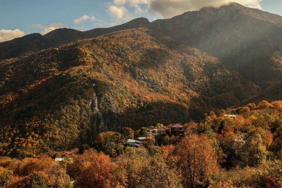Uludağ'ın eteklerindeki 'Çalıkuşu'nun köyünde' sonbahar güzelliği