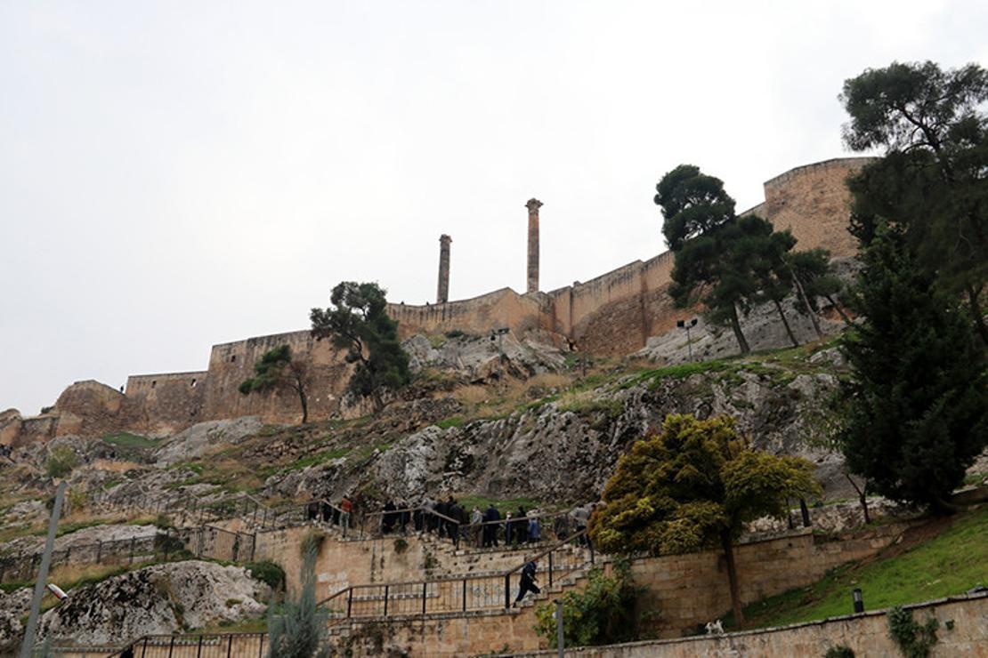 Urfa Kalesi gün yüzüne çıkarılıyor