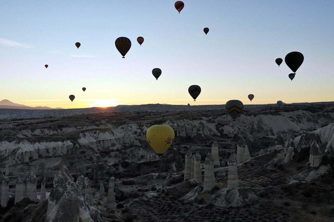 Kapadokya’yı 115 bin turist gökyüzünden izledi