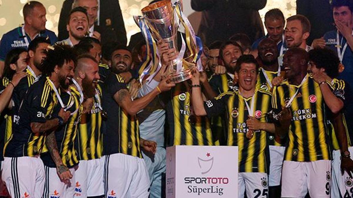 Fenerbahçe şampiyonluğu Kutluyor - Son Dakika Spor Haberleri