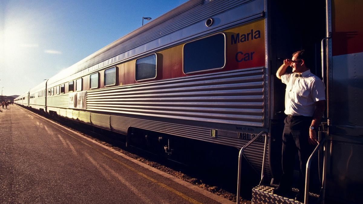 ghan treni bir uctan bir uca 3000 kilometre