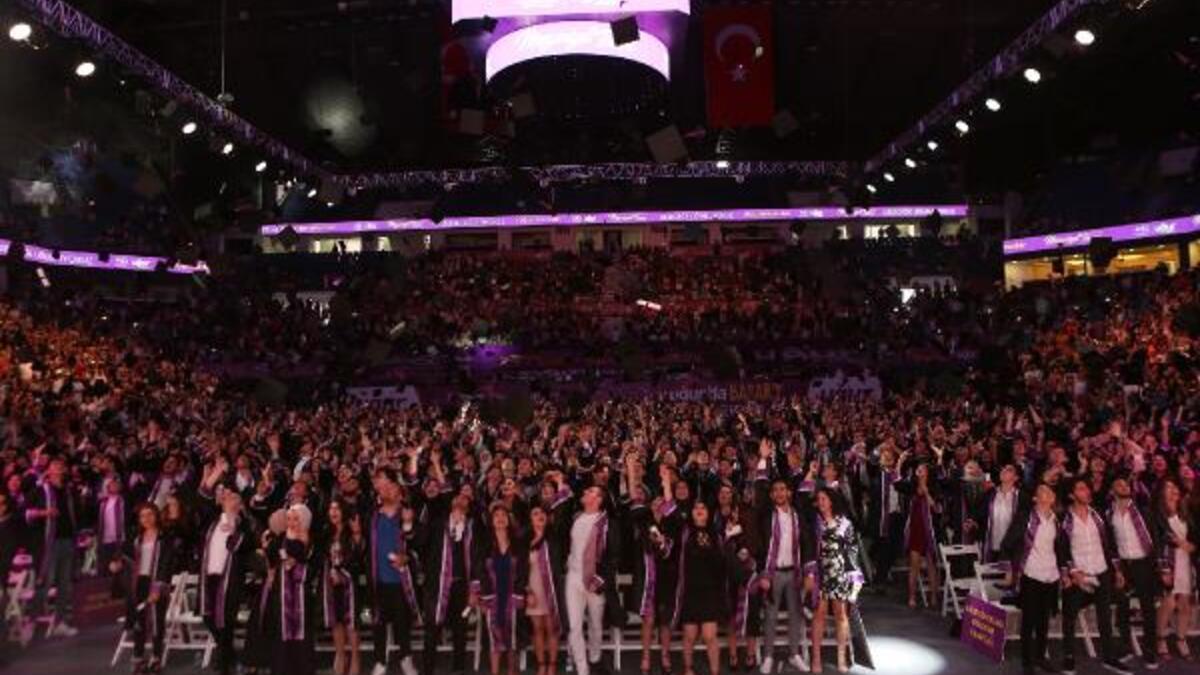 istanbul haberleri ugur okullari 50 nci yil mezunlarini gelecege ugurladi merkez haberleri