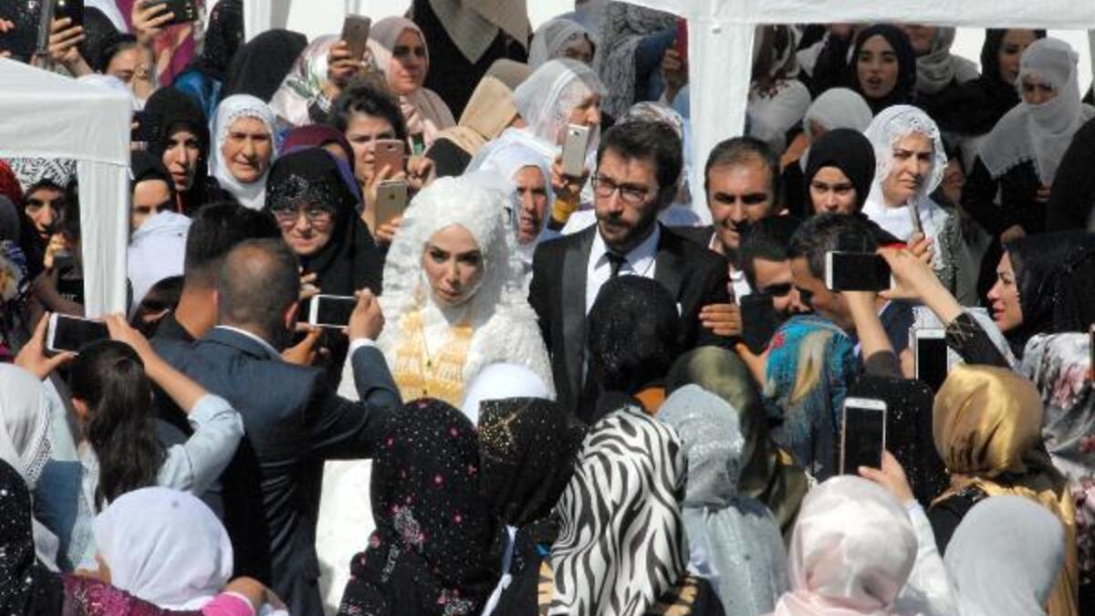 Cizre Haberleri Naksibendi Tarikati Uyeleri Cizre De Dugunde Bulustu Sirnak Haberleri