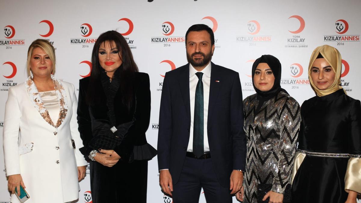 Als Hastalarina Yardim Icin Kizilay Annesi Oldular Haberler