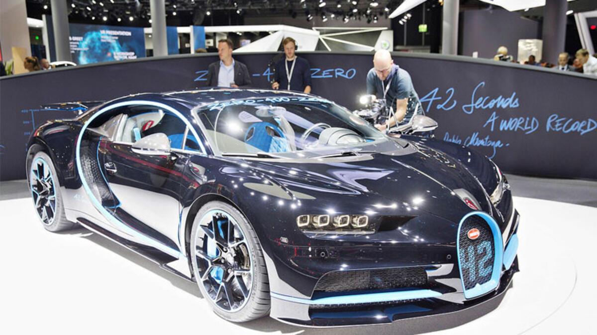 Türkiye&#039;nIn En Pahalı Otomobili  . Dünyanın En Pahalı Otomobili Unvanına Sahip Bugatti Veyron Super Sport�uN 16 Silindirli 8 Litrelik Motoru Var.