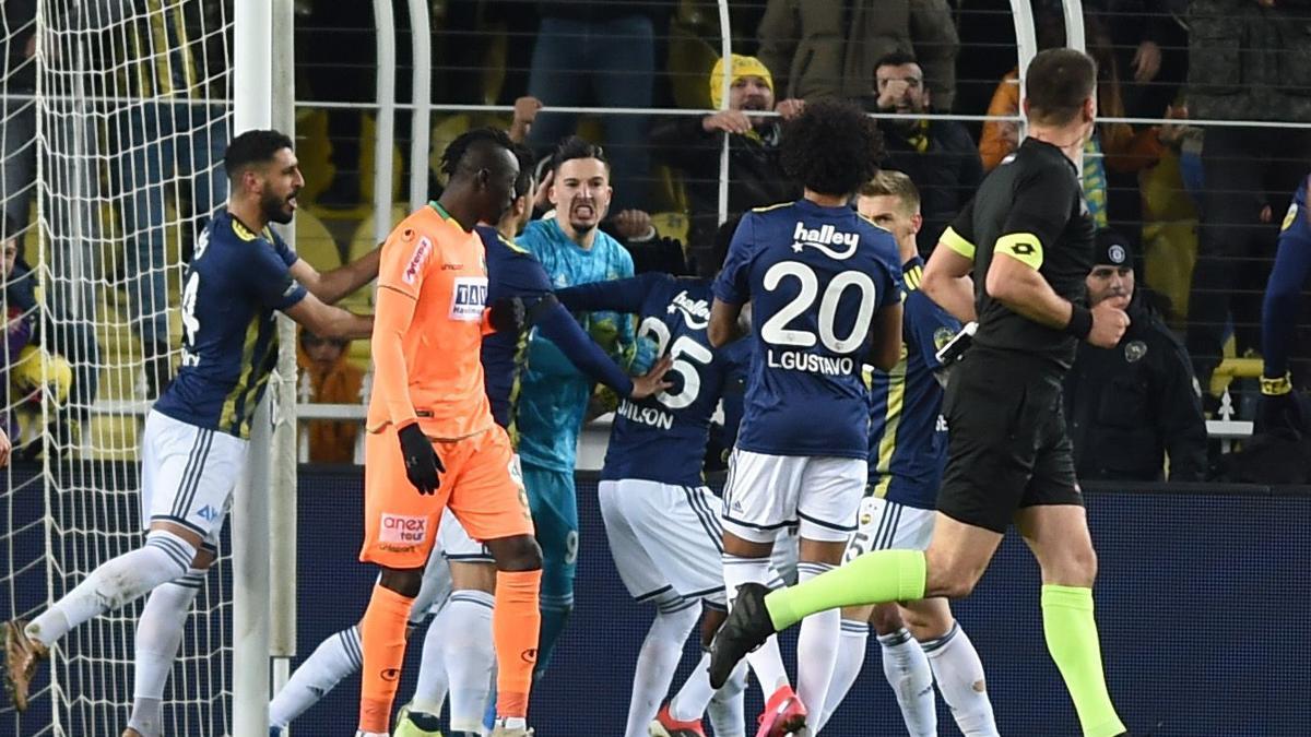 Fenerbahce De Penalti Isyani Altay Dan Mac Sonu Carpici Sozler Son Dakika Spor Haberleri