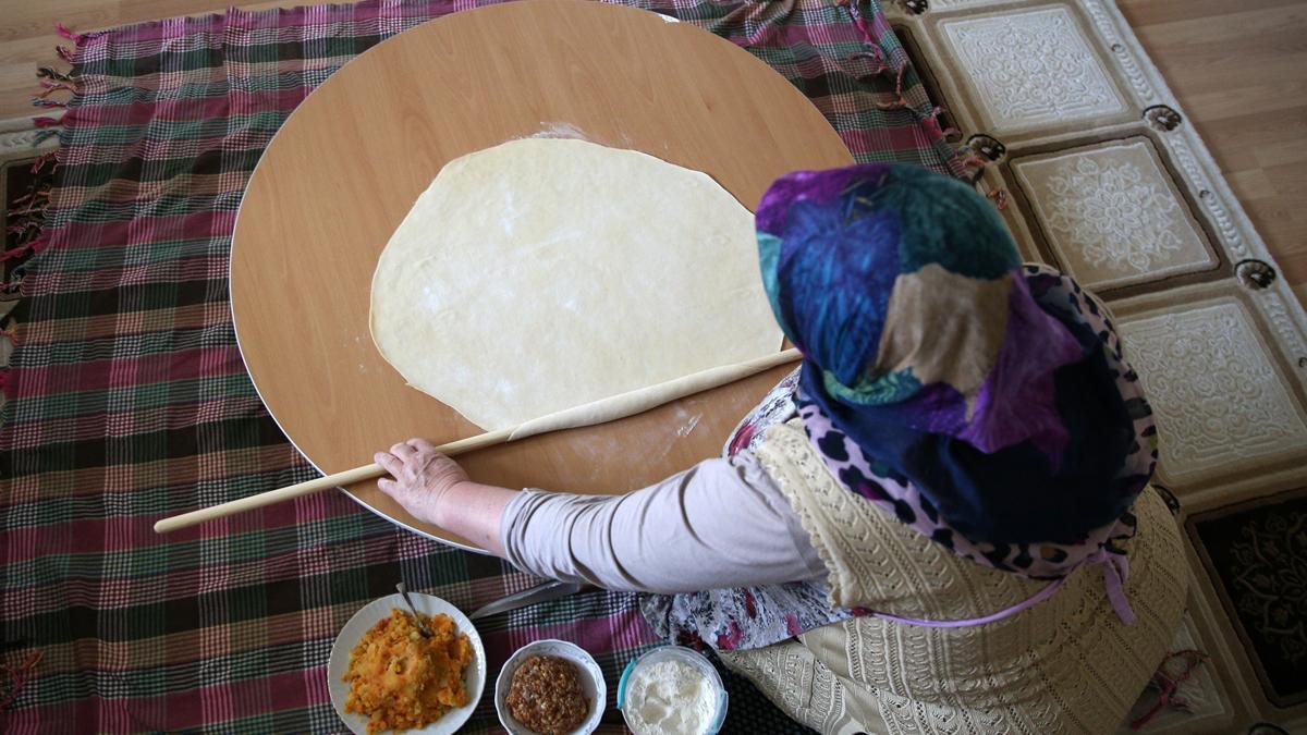 Rüyada Yufka Görmek Ne Anlama Gelir? Rüyada Yufka Açmak Ve Pişirmek