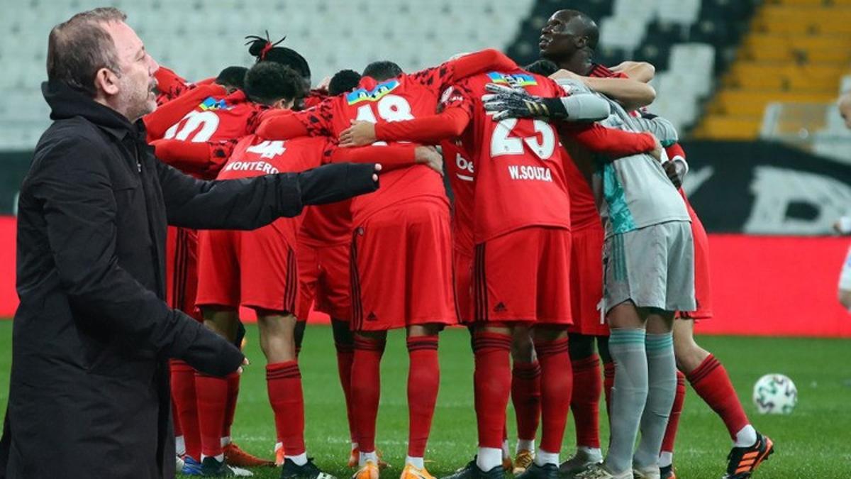 Beşiktaş-Rizespor maçına damga vurdu! Olay transfer çağrıları...