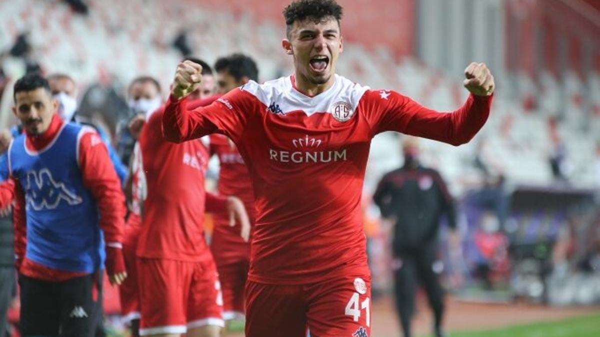 Antalyasporlu futbolcu Gökdeniz Bayrakdar'ın hedefi Milli Takım