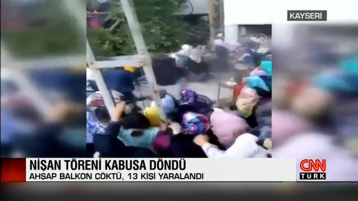 kayseri de nisan toreni sirasinda balkon coktu o anlar kamerada son dakika haberleri