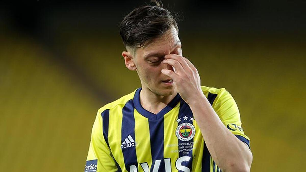 Fenerbahçe&#39;de Vitor Pereira&#39;dan ters köşe Mesut Özil kararı! Derbide - FB  Haber